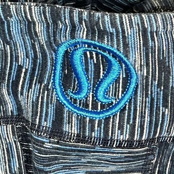 Lululemon Womens Scuba Hoodie Jacket Size 6 Inkwell: We Are From Space ***READ** - Picture 4 of 9